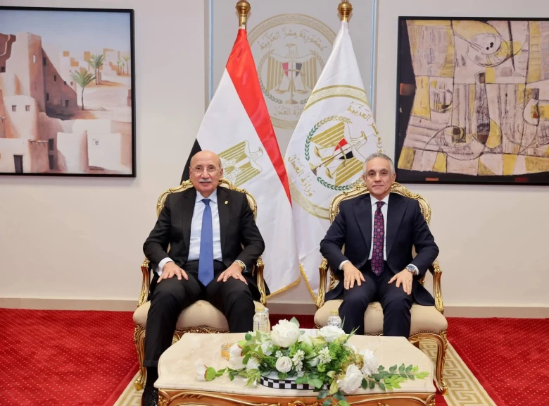 رئيس محكمة النقض رئيس مجلس القضاء الأعلى يهنئ وزير العدل بمقر الوزارة بالعاصمة الإدارية