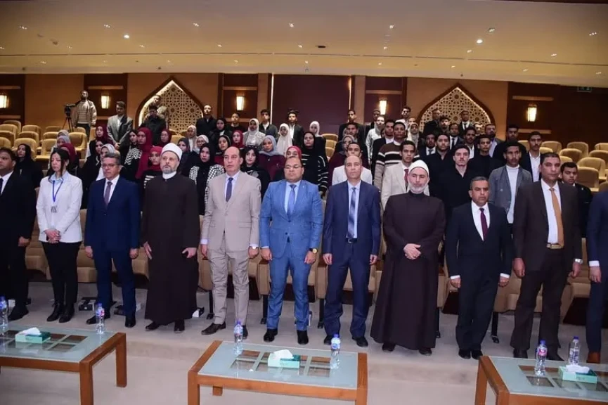 المفتي في لقاء فكري مع طلاب جامعة سوهاج لتعزيز قيم الوعي المستنير لبناء الإنسان في الجمهورية الجديدة