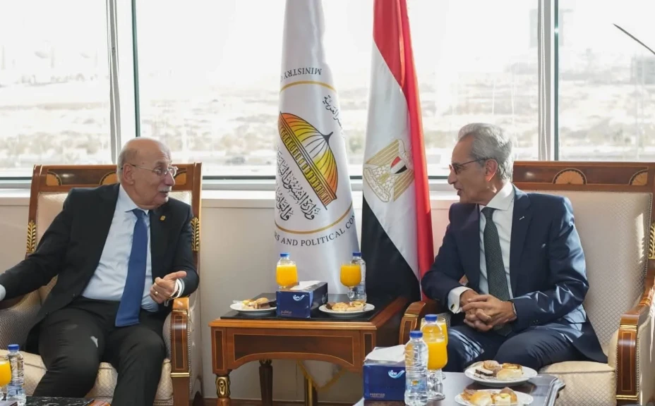 رئيس محكمة النقض يهنئ وزير شئون المجالس النيابية بمقر الوزارة بالعاصمة الإدارية