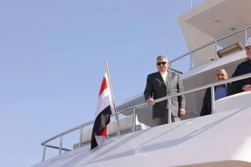 الفريق أسامة ربيع:” انتهاء أعمال التجارب والتسليم للقاطرتين ”عزم 3” و”عزم 4” بقوة شد 90طن”