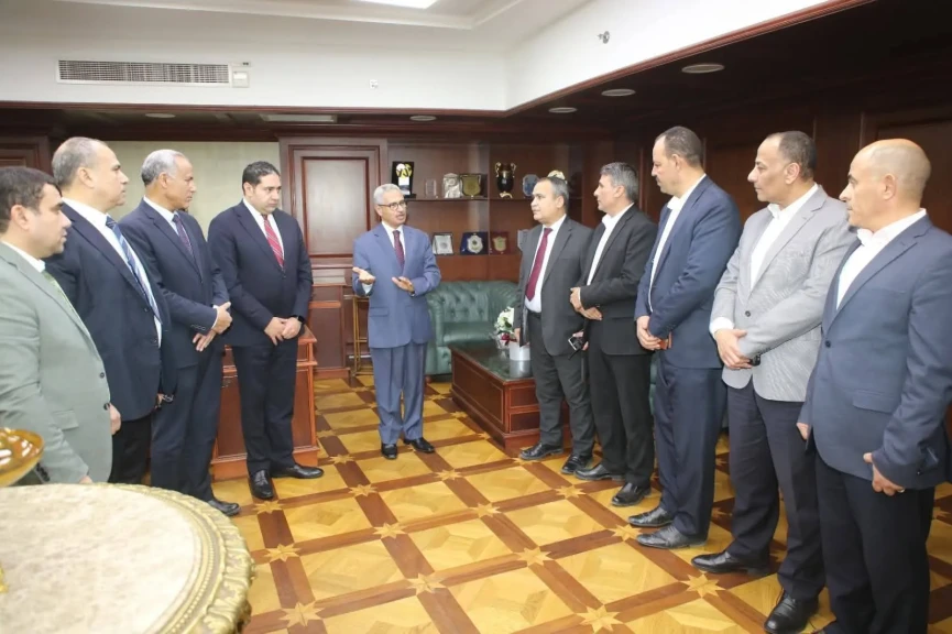 محافظ بني سويف يتلقى التهاني من أعضاء الجهاز التنفيذي