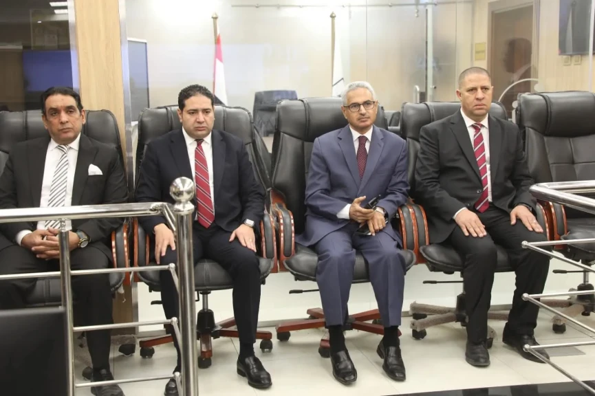 محافظ بني سويف يتابع إجراءات التعامل مع خروج عربة قطار بضائع عن مسارها بمزلقان الشاملة