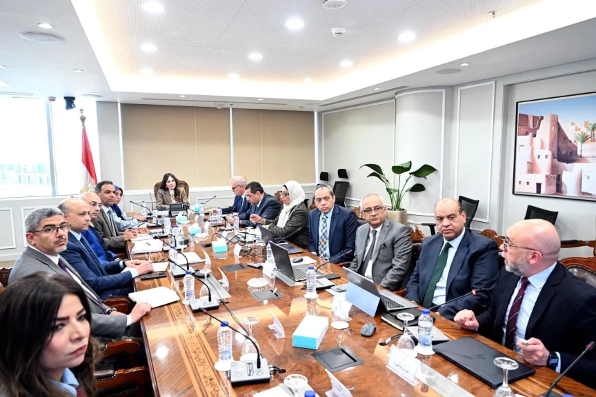 وزيرة الإسكان تستعرض الجهود والخطط التسويقية لشركة ”سيتي إيدج”