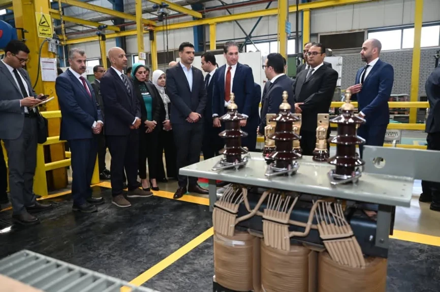 وزير الصناعة يتفقد مصنعين متخصصين في الصناعات الهندسية والغذائية بمدينة العاشر من رمضان