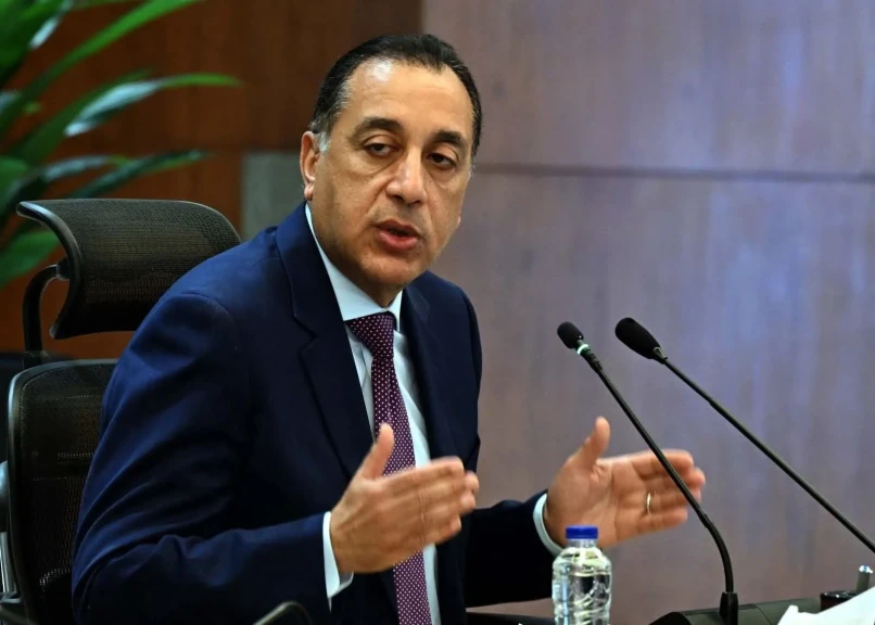 رئيس الوزراء يعود إلى القاهرة بعد مشاركته  في الاجتماع الأول لـ ”مجلس السلام” بواشنطن