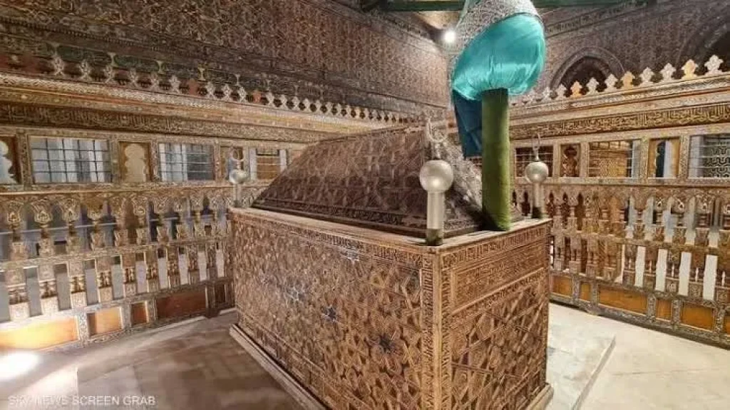 في رحاب رمضان ضريح وقبة الإمام الشافعي بين نور العبادة وعبق التاريخ