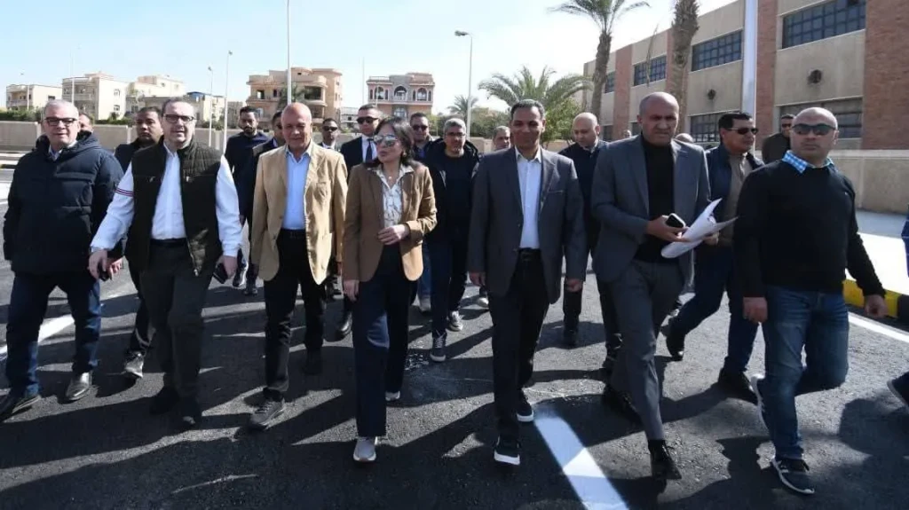 وزيرة الإسكان تتفقد محطة المياه الرئيسية وتتابع تطوير وصيانة الطرق بالمدينة