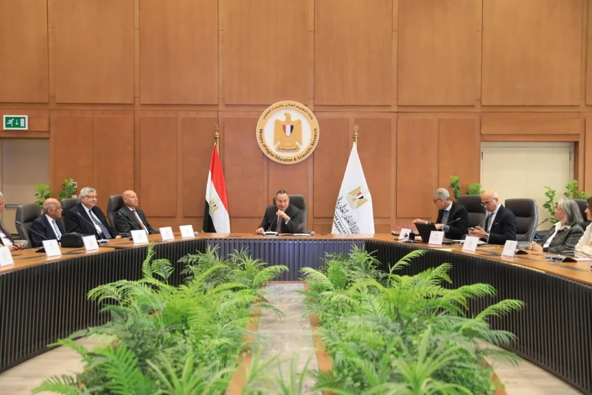 التعليم العالي : انعقاد الجلسة الإجرائية لجامعة عين شمس الأهلية