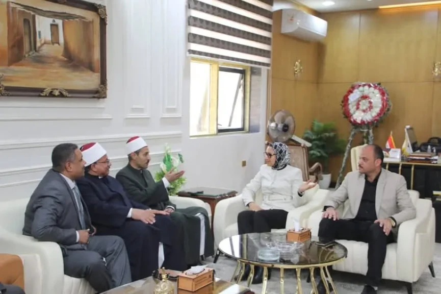 محافظ الوادي الجديد تبحث مع قيادات الأزهر سبل الارتقاء بمنظومة العمل