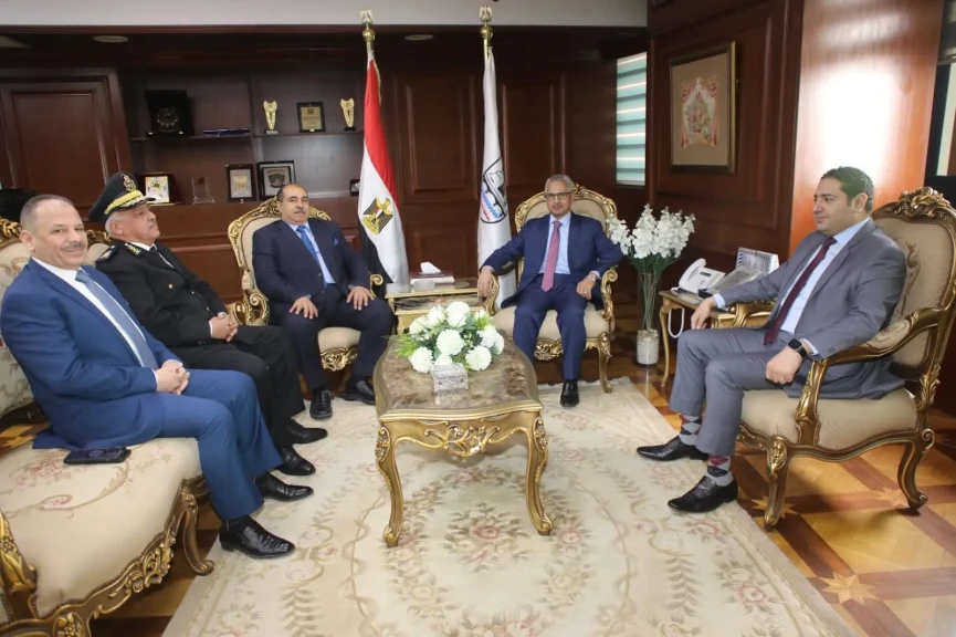 محافظ بني سويف يستقبل مدير الأمن لتهنئته بتوليه مهام منصبه الجديد