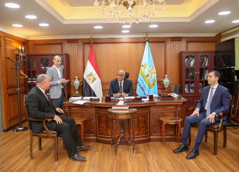 محافظ كفرالشيخ يناقش عدد من الملفات الخدمية والتنموية ومشاكل الدوائر مع أعضاء مجلسي النواب والشيوخ.. هدفنا تحقيق نقلة خدمية حقيقية لأهالينا