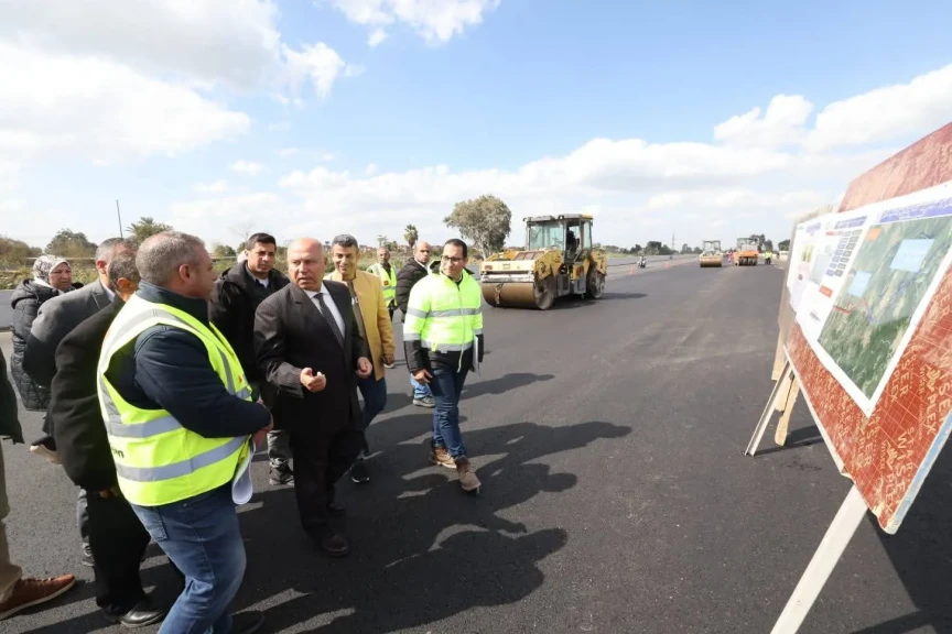 وزير النقل يتفقد مواقع العمل بمشروع إنشاء طريق حر شرق الرياح التوفيقي في المسافة من بنها حتى المنصورة بطول 73 كم