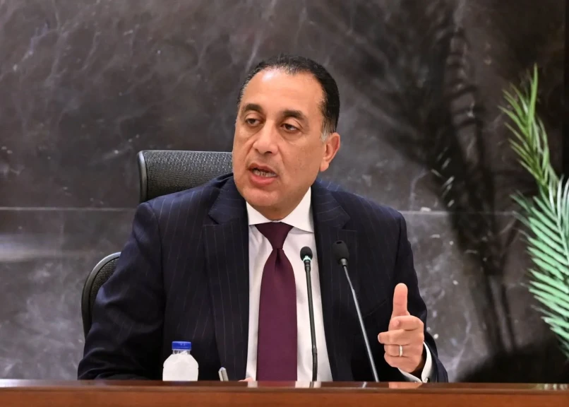 رئيس الوزراء يتابع مع وزير التموين موقف مخزون الأرصدة من السلع الغذائية