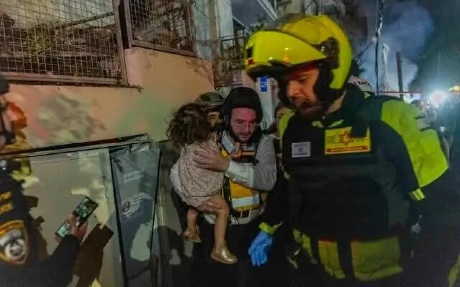 الجيش الإسرائيلي: استمرار حالة الطوارئ وتعبئة الاحتياط وعمليات البحث جارية لانتشال الضحايا