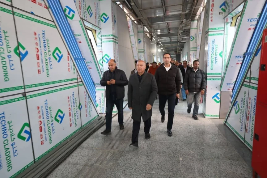 وزير النقل يتفقد التشطيبات النهائية وجاهزية المرحلة الثانية من مشروع الأتوبيس الترددي السريع