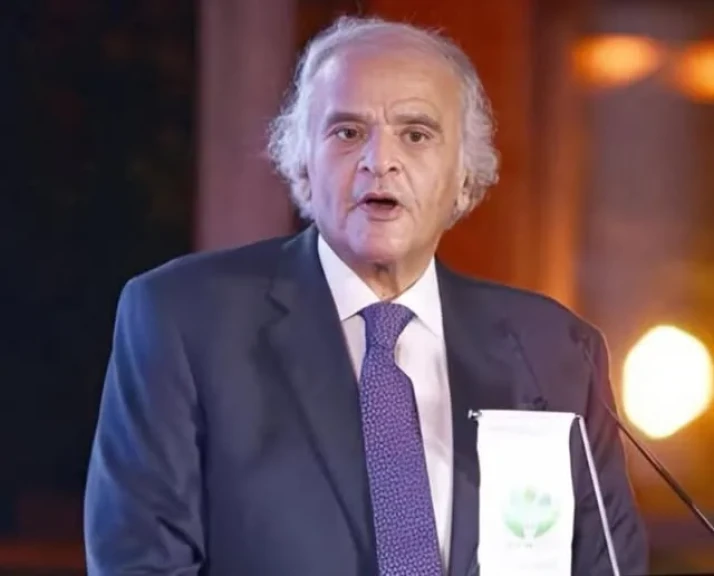 الزمالك يمنح ممدوح عباس الرئاسة الشرفية