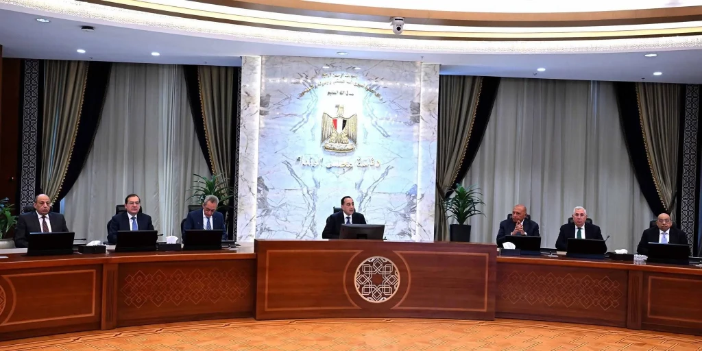 رئيس الوزراء يلتقي رؤساء اللجان النوعية بمجلس النوابط