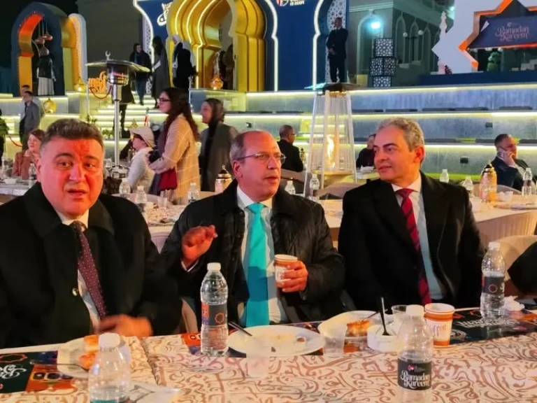 نقيب الإعلاميين يشارك في حفل إفطار الجامعة البريطانية