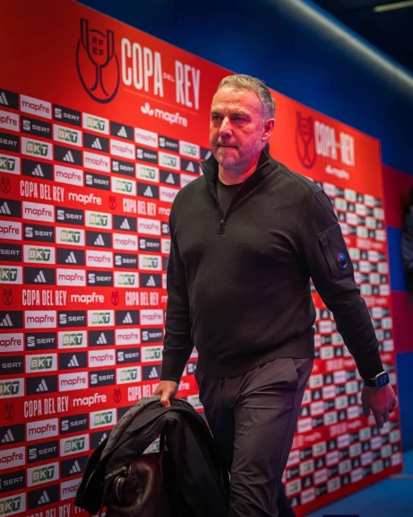 نانسي فليك يعلن تشكيل برشلونة أمام أتلتيكو بلباو بالدوري الاسباني