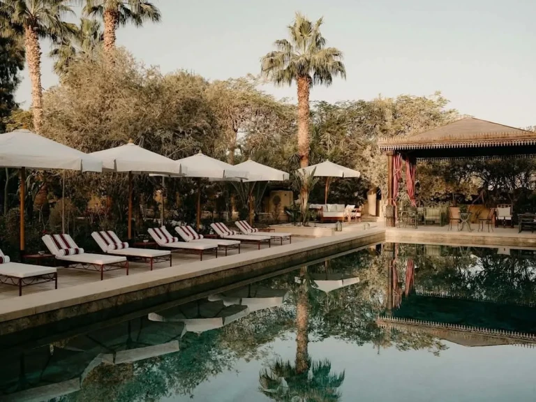 فاينانشيال تايمز: السياحة المتخصصة في مصر تزدهر وقرية بالفيوم تبرز على خريطة السفر العالمية