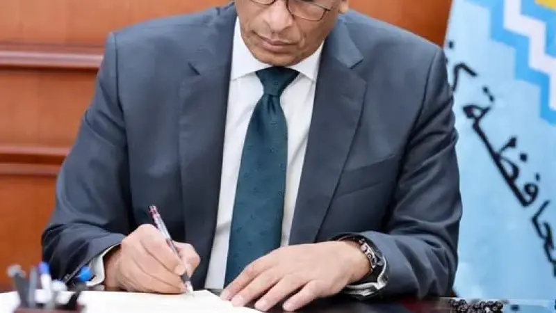 محافظ كفرالشيخ يعتمد التعريفة الجديدة لنقل الركاب.. محذرًا من استغلال المواطنين في تحصيل مبالغ أزيد من التعريفة المقررة