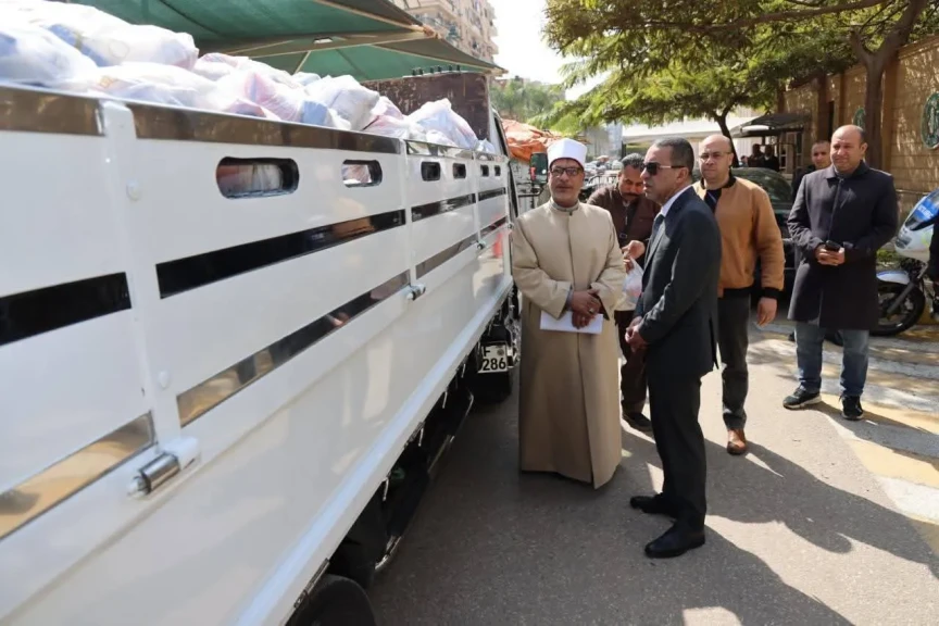 محافظ المنوفية يشهد استلام 4 آلاف شنطة مواد غذائية لتوزيعها علي الأسر الأولى بالرعاية