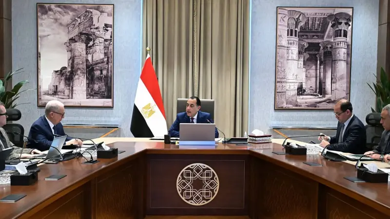 رئيس الوزراء يستعرض تقديرات الاستثمارات الحكومية المستهدفة ضمن خطة التنمية الاقتصادية والاجتماعية للعام المالي 2027/2026