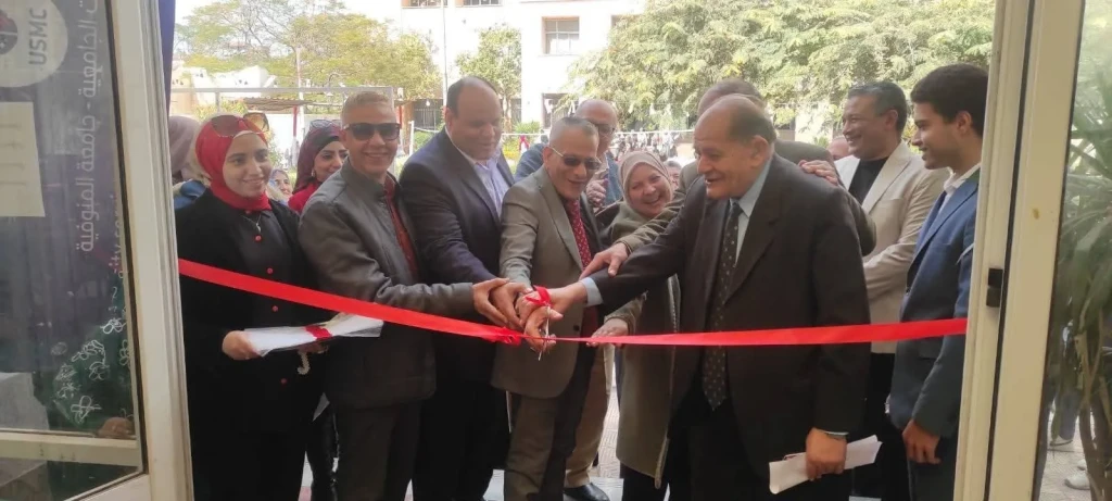 رئيس جامعة المنوفية يشيد بتنظيم المعرض الخيري السنوي بكلية الاقتصاد المنزلي