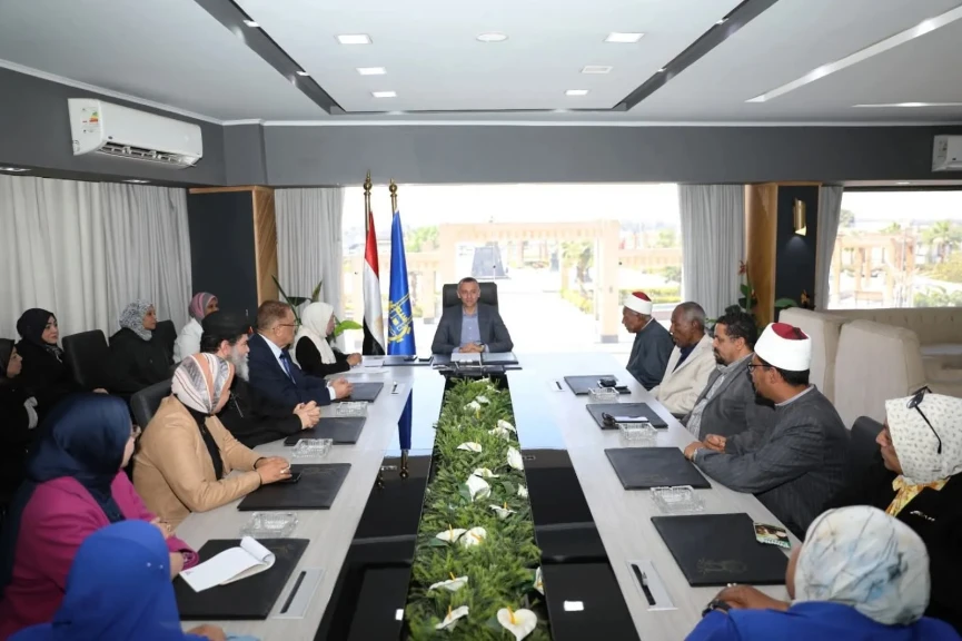 محافظ أسوان يلتقي وفد أعضاء المجلس القومي للمرأة