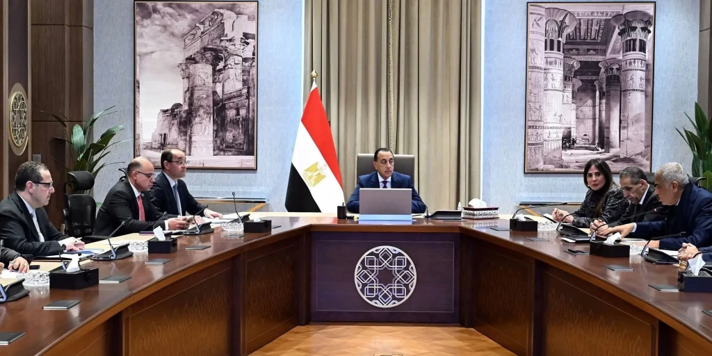 رئيس الوزراء يستعرض خطط ”مجموعة طلعت مصطفى” لضخ مزيد من الاستثمارات خلال الفترة القادمة