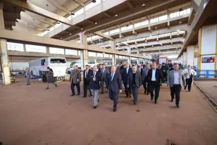 وزير النقل يتفقد المركز الفني للصيانة والإصلاح بميت حبيش بطنطا