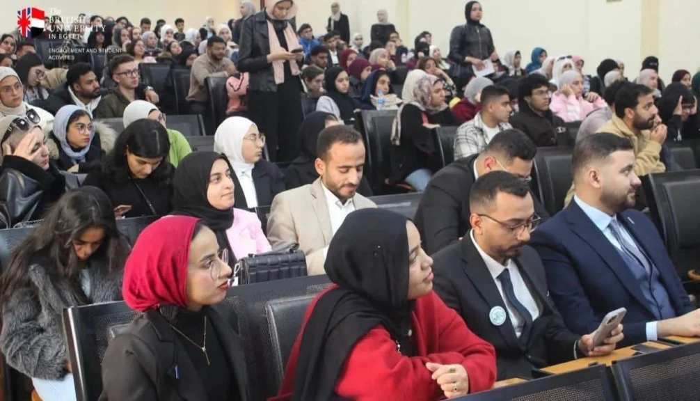 رئيس جامعة المنوفية يدعم انطلاق طلاب الصيدلة نحو التميز المهني