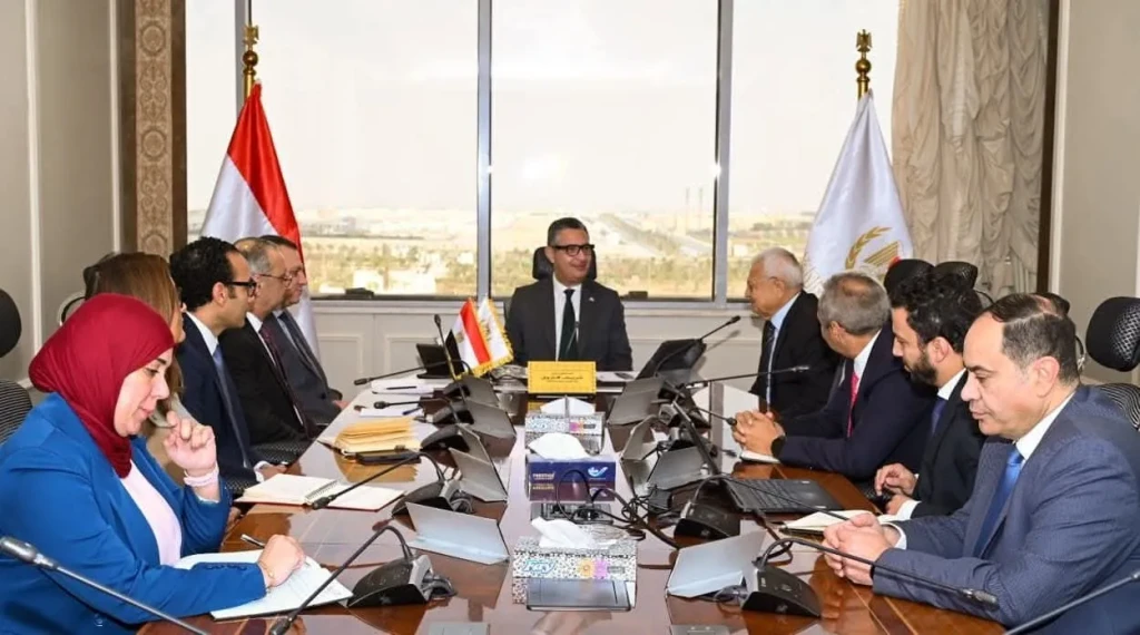 وزير التموين والتجارة الداخلية يعقد اجتماعًا مع شركة “برايم لاستشارات الأعمال”