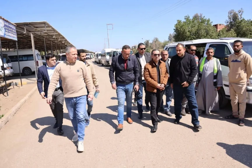 محافظ المنوفية يتفقد مواقف سيارات الشهداء النموذجي والشهداء