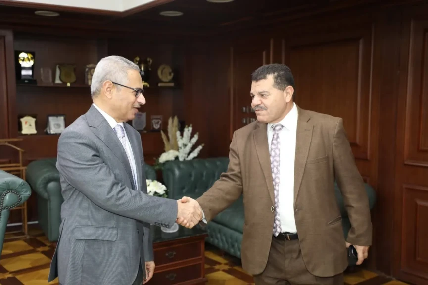 محافظ بني سويف يستقبل المهنئين بعيد الفطر المبارك بمكتبه بديوان عام المحافظة