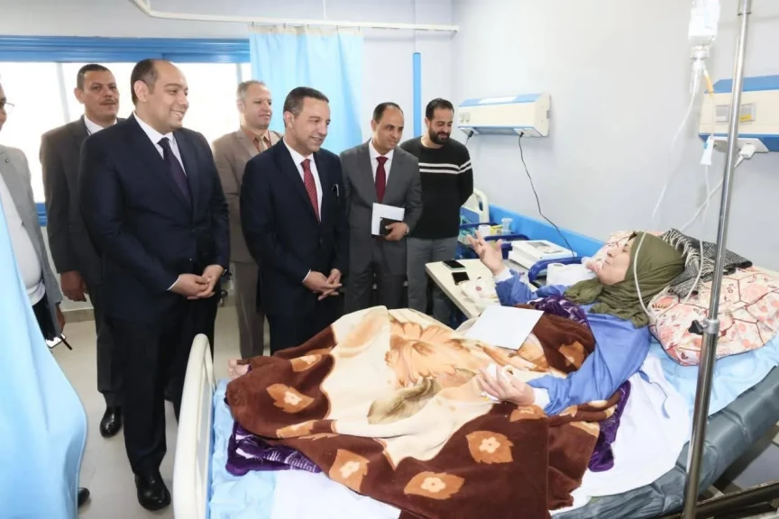 محافظ المنوفية يزور الأسر الفلسطينية بمستشفى شبين الكوم التعليمي