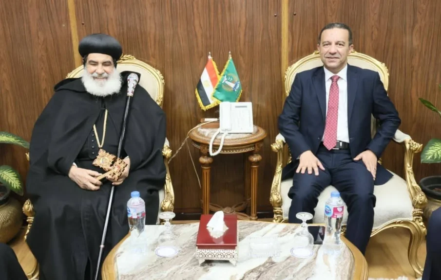 محافظ المنوفية يستقبل نيافة الأنبا بنيامين مطران المنوفية والوفد المرافق له