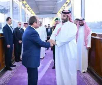 وسائل إعلام وقنوات عربية ودولية تبرز زيارة الرئيس السيسي إلى البحرين والسعودية