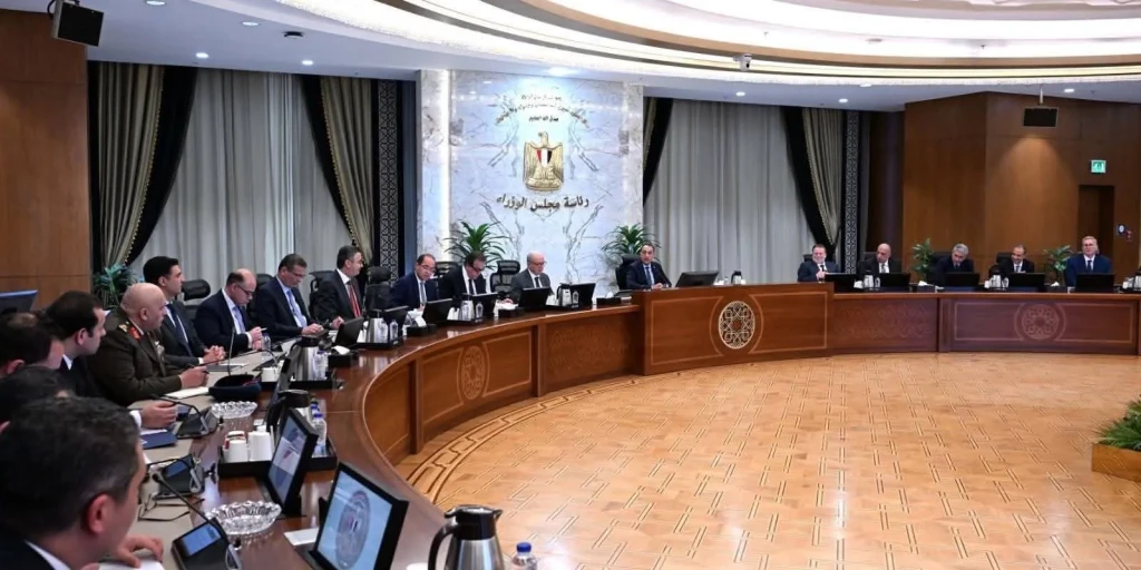 رئيس الوزراء يترأس اجتماع اللجنة المركزية لإدارة الأزمات
