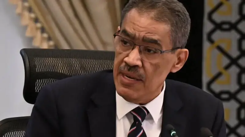 ”الإعلام المصرية” : إساءات ”فؤاد الهاشم” سقوط أخلاقي ومهني مرفوض… وتنسيق مصري كويتي لاتخاذ إجراءات قانونية حاسمة