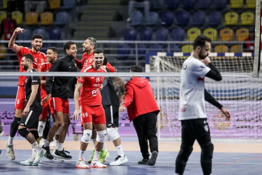 «رجال طائرة الأهلي» يتوج ببطولة الدوري على حساب الزمالك