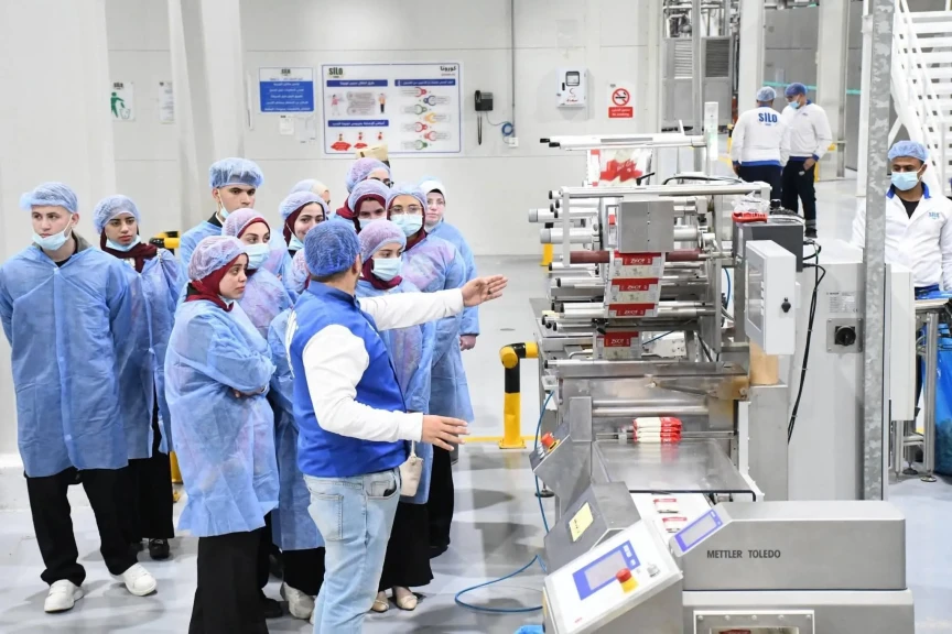 وفد طلابي من كليتي الزراعة والطب البيطري بجامعة المنوفية يزور مجمع سايلو فودز للصناعات الغذائية