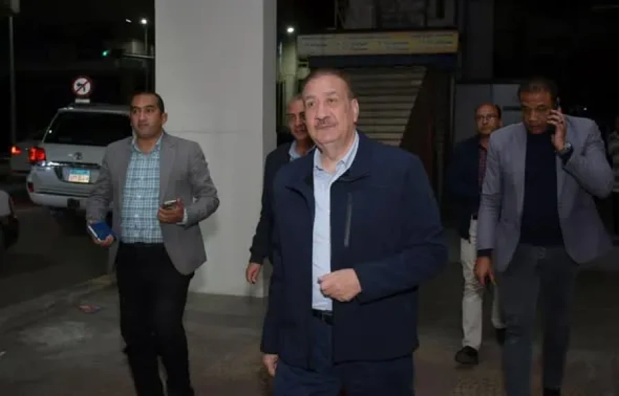 محافظ بورسعيد يتابع ميدانيًا تطبيق قرار رئيس الوزراء بشأن مواعيد غلق المحال