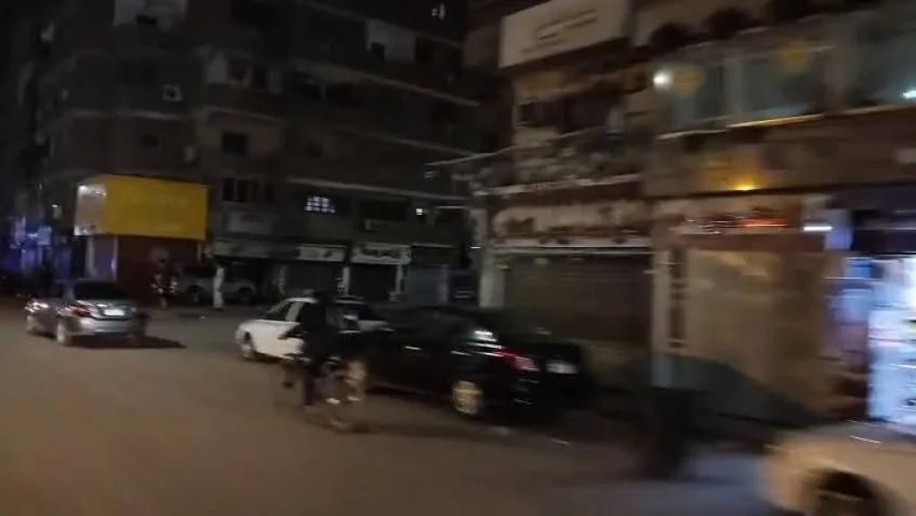 محافظ الجيزة يتابع أول أيام تطبيق قرار غلق المحال في التاسعة مساءً بعدد من ألاحياء