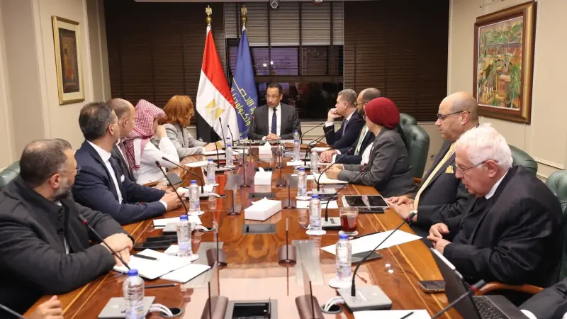 وزير الاتصالات يبحث مع الرئيس الإقليمي لشركة SAP  تعزيز استثمارات الشركة العالمية في مصر