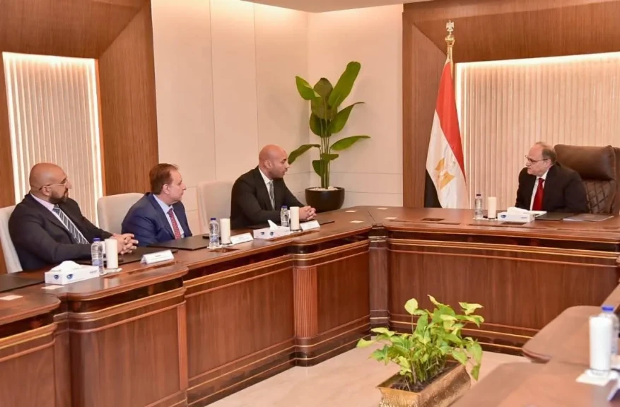 هيئة الدواء المصرية تبحث مع أسترازينيكا تعزيز توطين الصناعة الدوائية ودعم التوسع في الأسواق الإفريقية