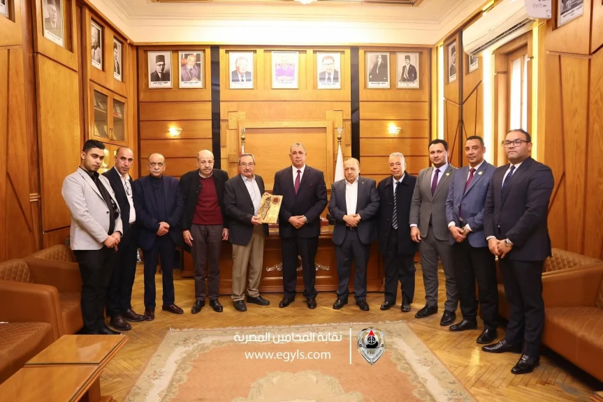 نقيب المحامين يلتقي وفدًا من منظمة التحرير الفلسطينية لبحث دعم القضية الفلسطينية