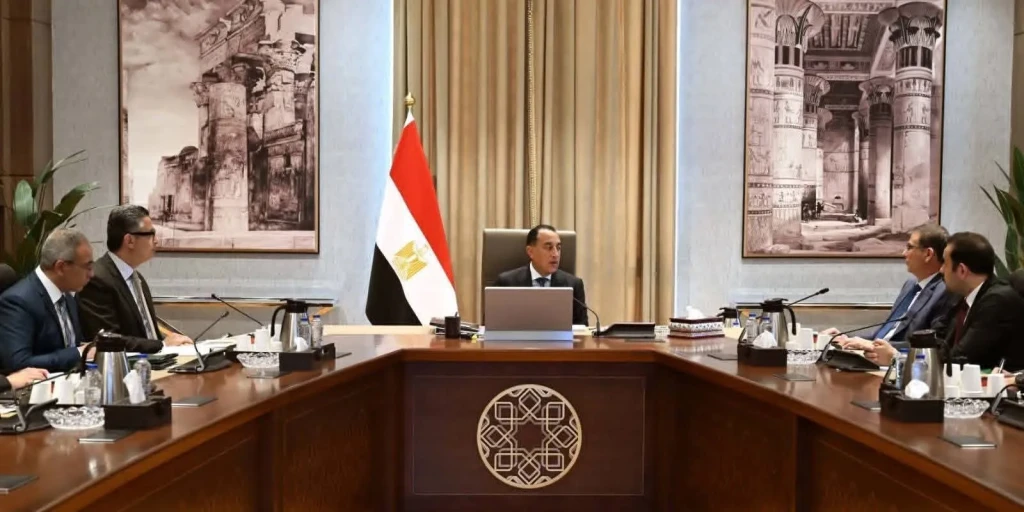 رئيس الوزراء يتابع موقف توافر مخزون مطمئن من السلع الاستراتيجية بالتنسيق بين مختلف الجهات