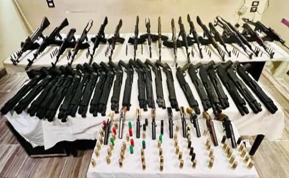 الداخلية:ضبط عدد من العناصر الإجرامية وكميات كبيرة من المواد المخدرة والأسلحة