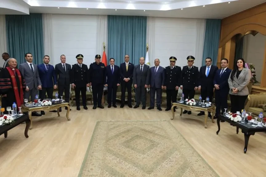 محافظ الجيزة يستقبل مدير أمن الجيزة والوفد المرافق للتهنئة بالعيد القومي للمحافظة